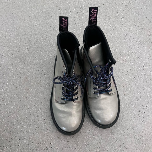 Dr Martens - Picture 5 of 6